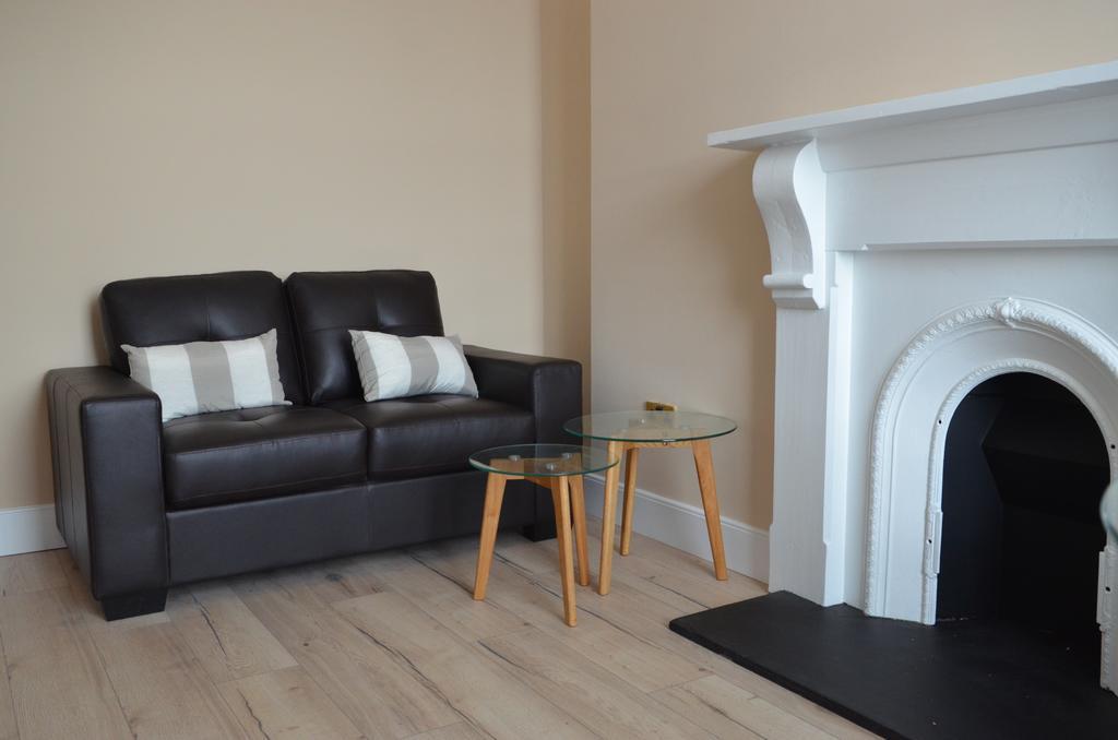 Blessings Studio Apartments Cootehill Esterno foto