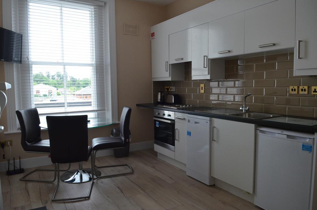 Blessings Studio Apartments Cootehill Esterno foto