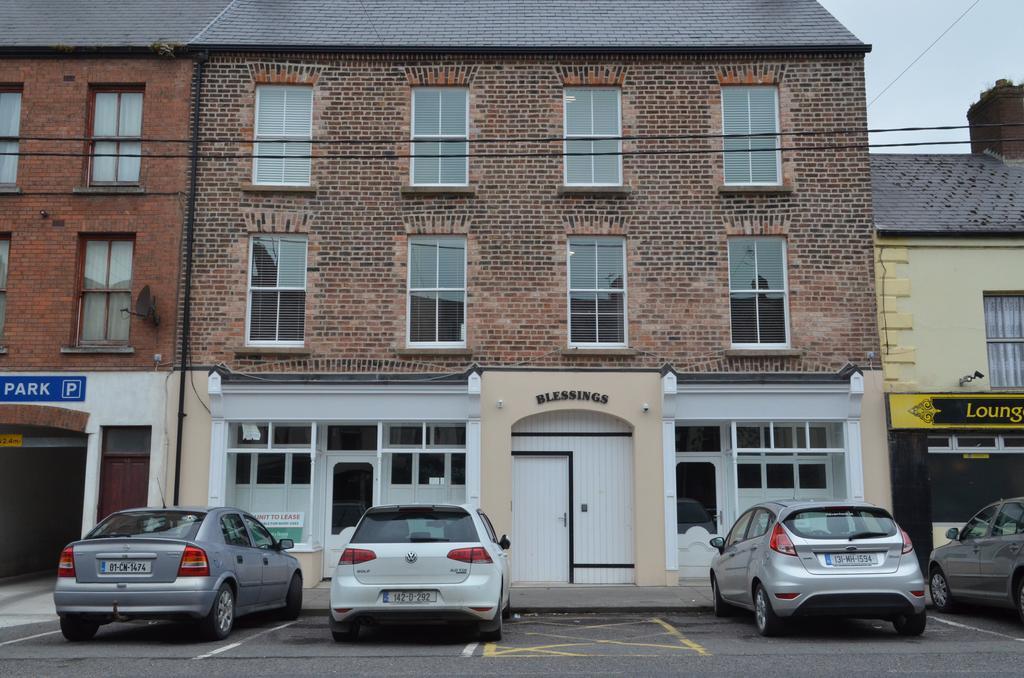 Blessings Studio Apartments Cootehill Esterno foto